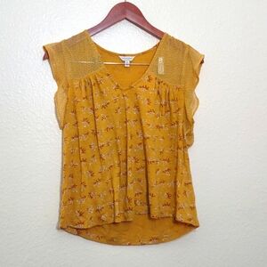 PRE OWNED LUCKY BRAND CAP SLEEVE FLORAL SHIRT SIZE S/P